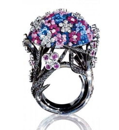 落入凡间的珠宝精灵 Victoire与她的办公创意摇篮